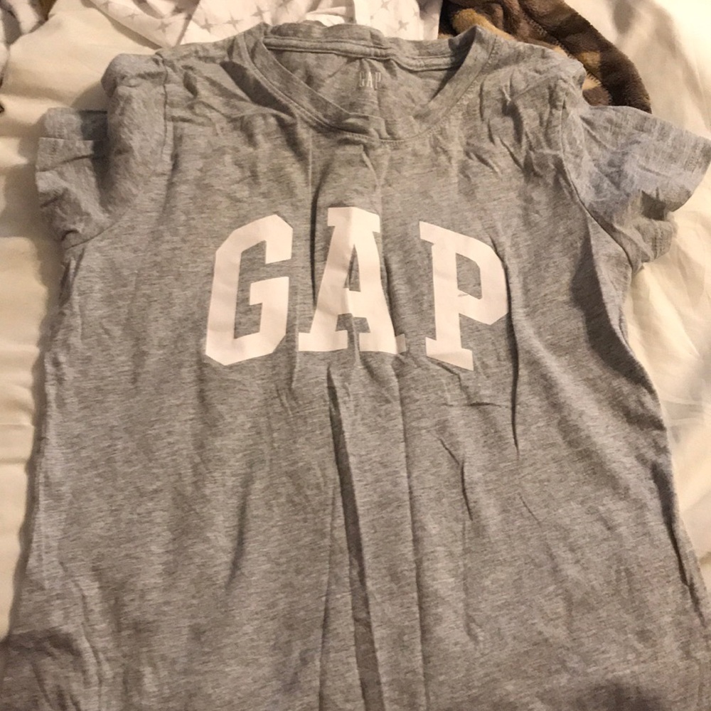 gap shirt